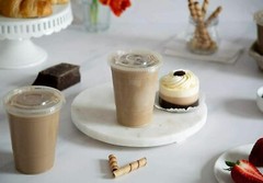 Clear Plastic PET Cups with Flat Lids with Straw for All Kinds of Beverages