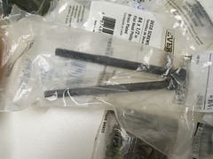 Everbilt Hardware Bulk Lot Seals Screws Clips Pins Bolts Roughly 11 Pounds
