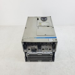 Telemecanique ATV71HD22N4Z Altivar 71 AC VS Drive 30 HP 22kW 480V V1.2IE18