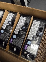 NEW! – 10 PACK – Siemens Q120DFN – Arc-Fault/Ground-Fault Breakers FREE SHIPPING