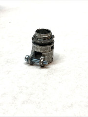 Emerson SC-50 NEER Straight Squeeze Connector 1/2″ Non-Insulated LOT OF 14