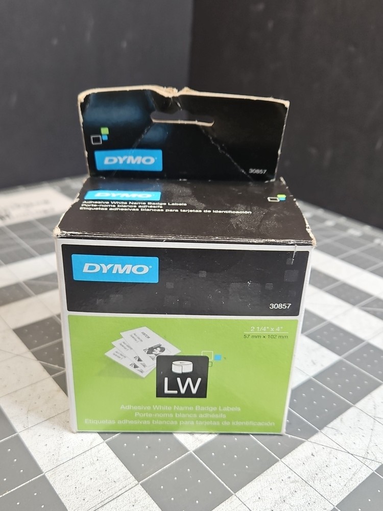 Genuine DYMO 30857 LW Large White NAME BADGE Labels 2 1/2 x 4″250 per roll TP2
