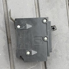 ITE Siemens B220 Circuit Breaker 20A 2Pole 120/240VAC 10KAIC Bolt On Panel Mount