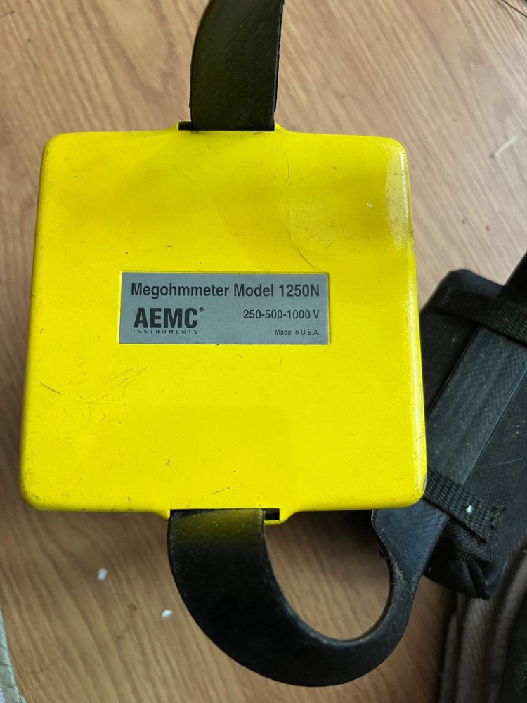 Aemc 1250N Hand Cranked Analog Megohmmeter Ohm Module Kit 250-500-1000V
