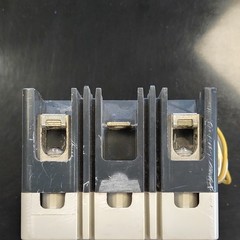 Eaton HFD 65k 125A 3-Pole 600VAC SHUNT-TRIP Breaker Shunt Trip