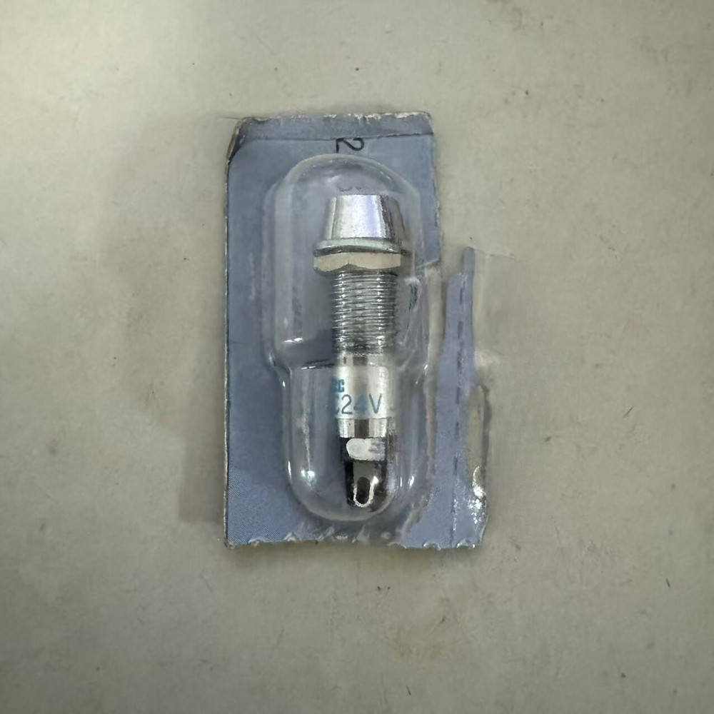 1PCS NEW FIT FOR small indicator light UP8-2489GP 24V green