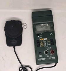 EXTECH 401025-NIST LightMeter, +/-5%Light ACC”, FullSize, 485F12 EXTECH 401025-