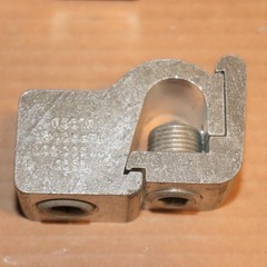 One Ilsco GTT 500-500 Aluminum Lug TAP 500-2 CU-AL Mechanical Connector
