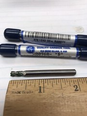 2 pcs. 5/32 4 FLUTE SE STUB CARBIDE CC END MILL W/.015 cr. USA (loc stk)