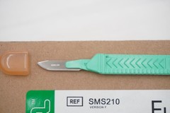 Disposable Safety Surgical Scalpel Blade with Handle #10 Futura Box/50pcs