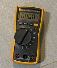 Fluke 115 Multimeter (used)