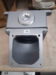 Appleton AJA610 Powertite Mounting Box 2″ Hub Angle Adapter 60A 100A 150A