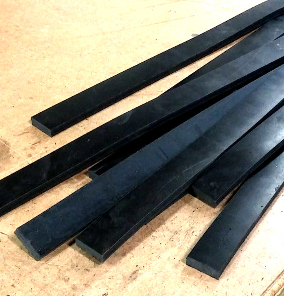 Neoprene Rubber Sheet Solid 1/2″ Thick x 1″ Wide x 24″ L Rect Strip 60 Duro