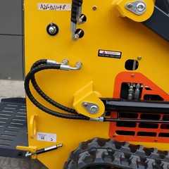 Mini Skid Steer Loader 24HP 4-in-1 Bucket 3-Stage Pump Hydraulic System Pick Up