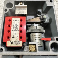 Used Square D 9012 GAW-5 Pressure Switch/Interruptor Great Condition