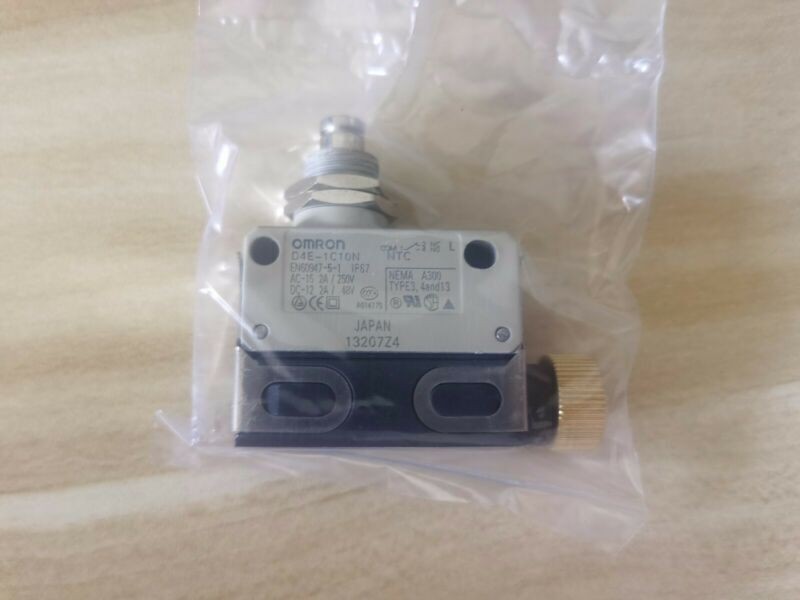 1PCS For Omron D4E-1C10N D4E1C10N Limit Switch -New