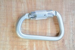 5 QTY!!!! LB9 Heat Treated Steel Carabiner self-locking, ANSI rated.