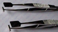 SS Battle Eye Meibomian Gland Expresser Forceps Deep Meibum For Dry Eyelids Tool