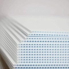200 Blank Signs 24″ x 18″ x4 mm White corrugated plastic, bundles of 200 pieces