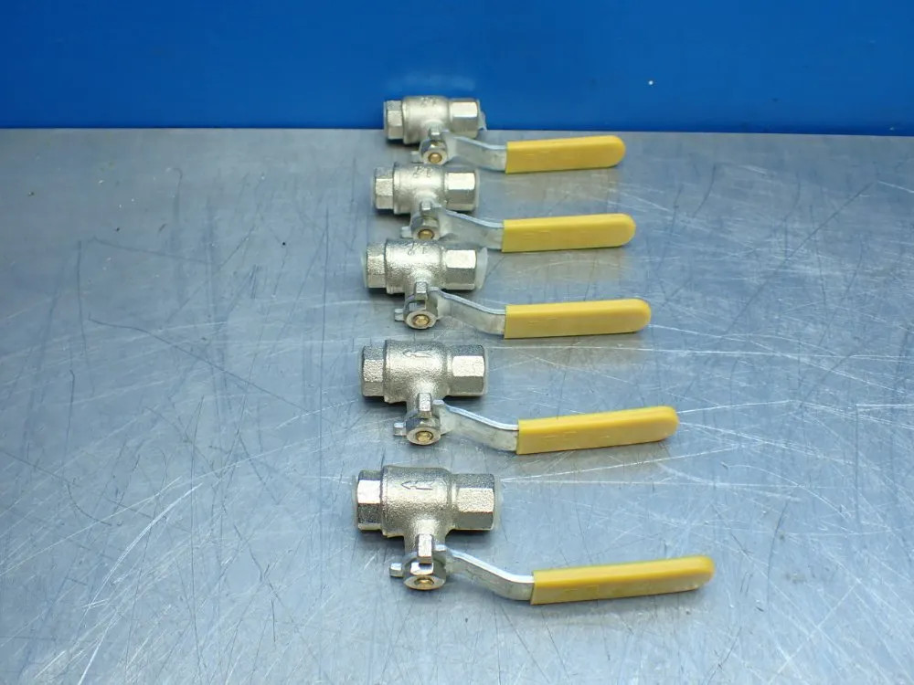 UNKNOWN FIVE, 1/4″ BALL VALVES. 1/4-600