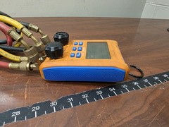 Elitech LMG-10 Digital Manifold Gauge Refrigeration Pressure Vacuum Temp Gauge