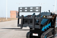 Mini Skid Steer Pallet Fork Hay Spear Frame 1000mm – Ft TYPHON STOMP X1300 & 509