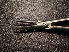 Aesculap BM005R Durogrip Castroviejo Micro Needle Holder – TC, 8.5″ Locking