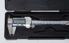 MITUTOYO 6″ DIGITAL CALIPER with CARBIDE on BOTH OD and ID JAWS 500-737-20