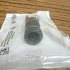 M85049/1913W04 CIRCULAR MIL SPEC BRACKSHELLS