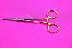 NEW 2 PREMIUM GOLD Kelly Hemostat Forceps 5.5″ STRAIGHT Surgical Stainless CE