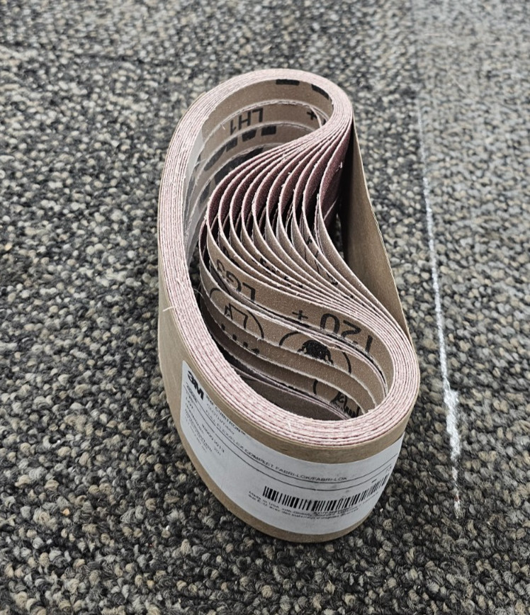 (QTY 50) 3M 45586 Sanding Belt 1/2 in x 18 in Aluminum Oxide 120 Grit Grade 20+