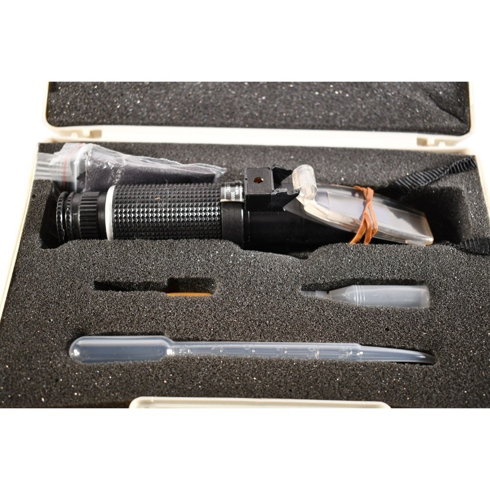 PARTS Sper Scientific 300001 Portable Brix Refractometer 0-32% Sugar with Case