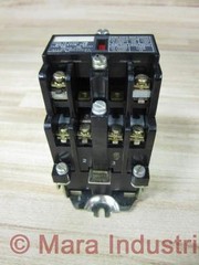 Allen Bradley 700-NM200A1 Relay 700NM200A1 w/ Deck 700-NA20