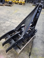 Excavator Thumb, 18″ x 50″ Fits Most Machines 24,000 – 39,000 LBS – AR400 STEEL