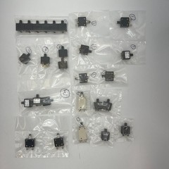 Lot of 27 Mixed Thermal, Resettable Circuit Breakers in 5, 10, 15, 20,25 Amps