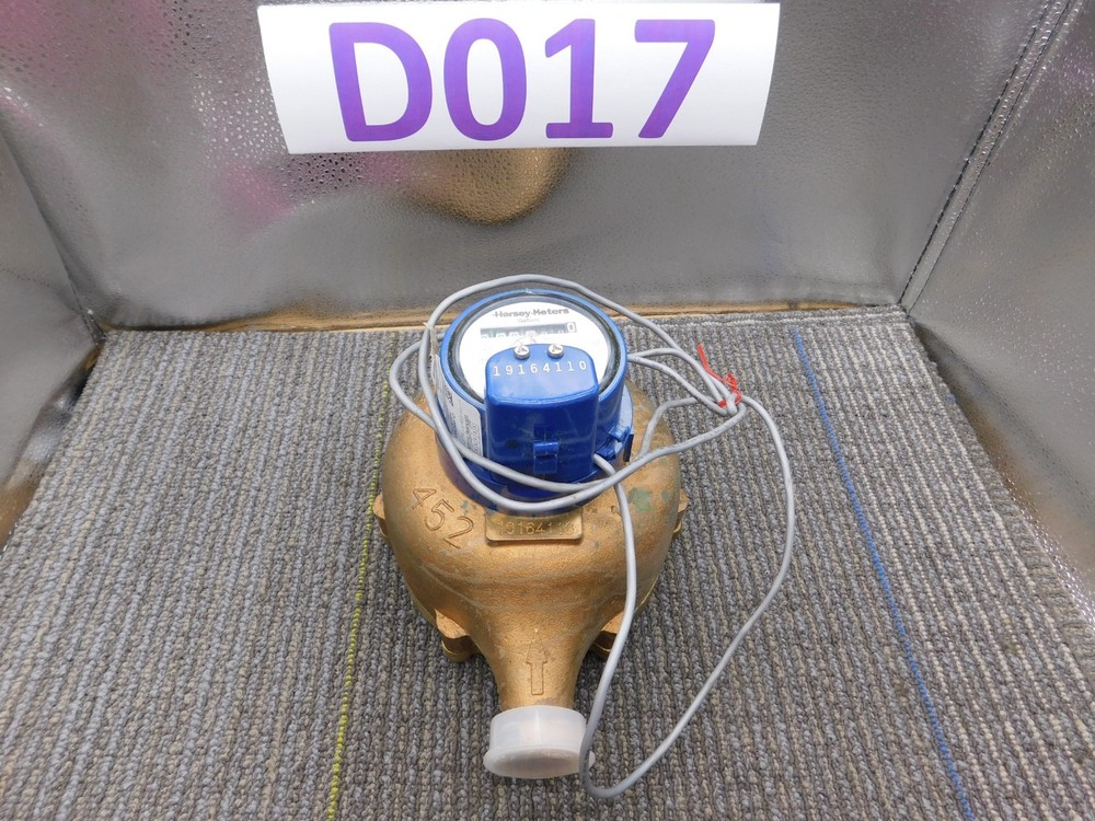 NEW (See DESC) Hersey Mueller 1 in. Model 452 Water Meter. NSF-61 No Lead W/End