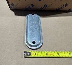 40x Pack Eaton Crouse-Hinds 370 Form-7 Sheet Steel 1″ Blank Conduit Body Covers