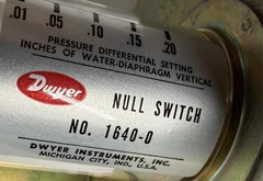 Dwyer 1640-0 Differential Pressure Null Switch 1/8″ Floating Contact 0.01-0.2″