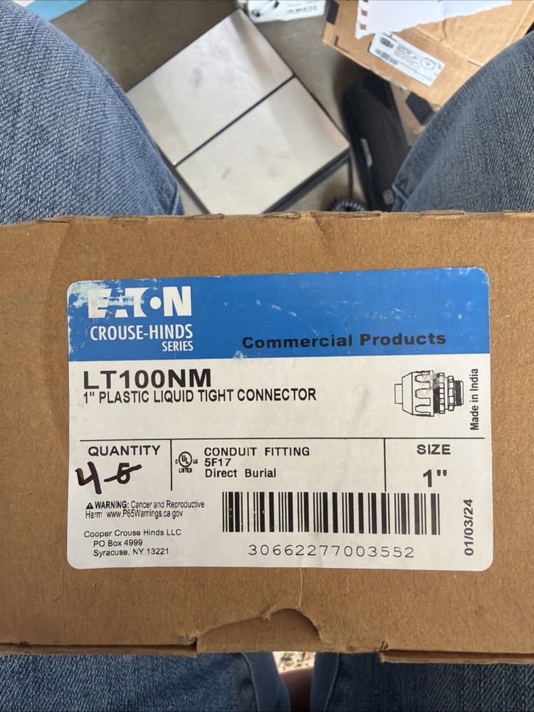 (4) Eaton Crouse Hinds 1″ Straight Plastic Liquid tight Connectors LT100NM A40