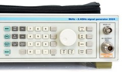 Marconi IFR Aeroflex 2024 Signal Generator 2.4 GHz opt 04 OCXO 11 high power