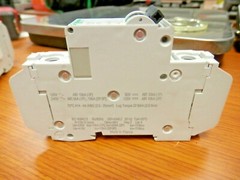 👀 NEW SCHNEIDER ELECTRIC 2 AMP CIRCUIT BREAKER 1 POLE 240 VAC 60120