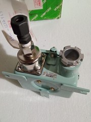 SAGINOMIYA ANS-C101WGQ PRESSURE CONTROLS RANGE -0.06-0.1 MPa MP 0.3 MPa NEW