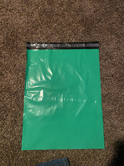 19×24 +2 in 2.56 Mil Poly Self-Seal Green Mailing Bags