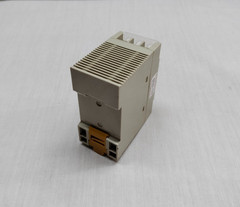 Omron S82K-00705 S82K00705 Power Supply DC 5V 1.5A 100-240V 50/60Hz