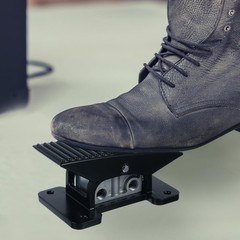ULTECHNOVO Foot Pedal Valve 3 Way 2 Position Threaded Rubber Nonslip Black