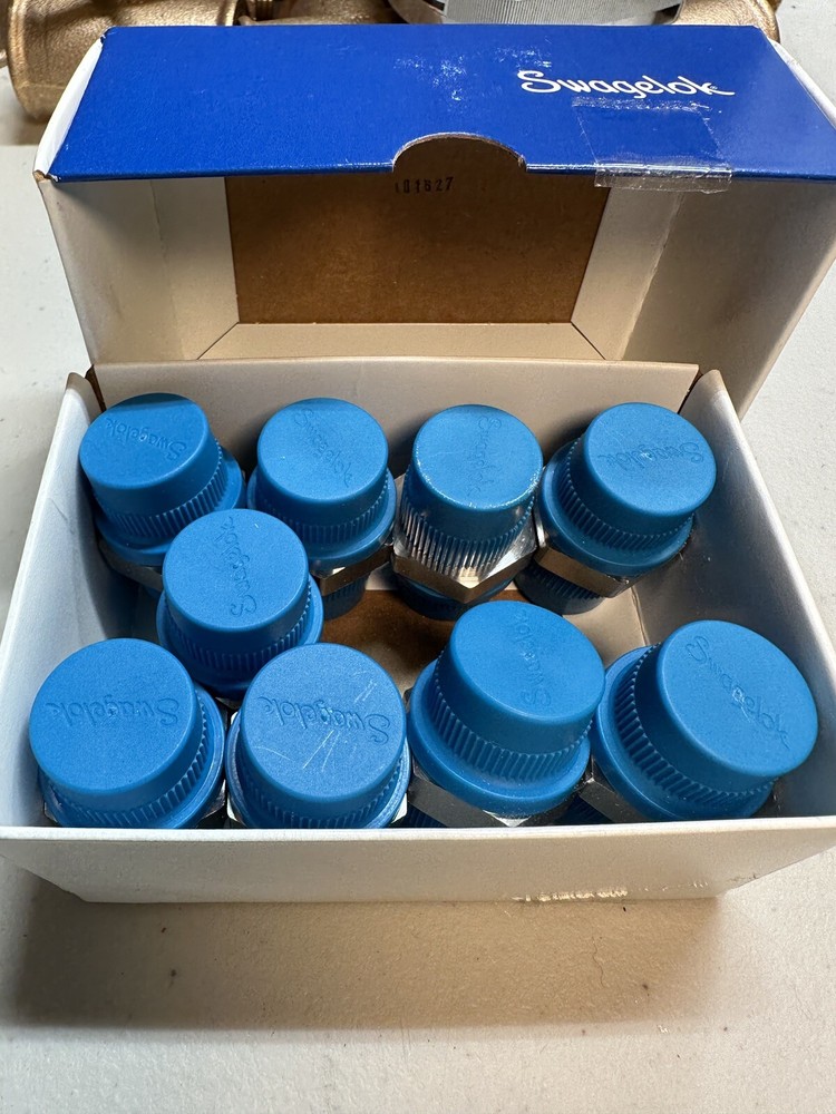 🔥 11 Pcs – Swagelok Stainless Steel Hex Pipe Nipple, 1/2″ NPT, SS-8-HN