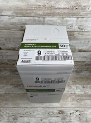 1 Box Gammex NovaPlus Non-Latex PI Underglove Surgical Glove Size: 9 Exp 6/25