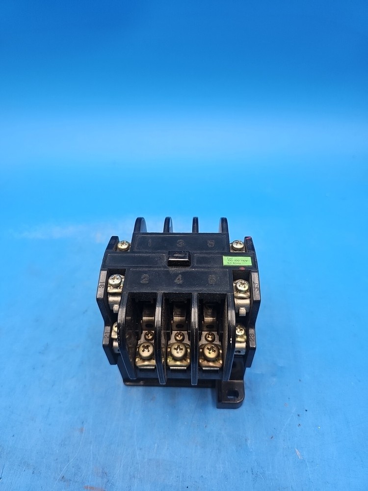 FUJI Electric Co. SRC3631-5-2 Magnetic Contactor