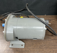Dayton Gearmotor Model 5K940, 60RPM, 1/4Hp Ratio 29:1, 60Hz