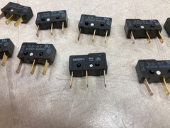 Lot Of 10 SCHURTER 0856.9852 Basic Snap Action Switches IP40 5A 125VAC 3A 250VAC